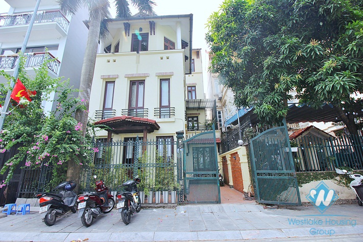 Lake view house with 5 bedrooms in Tay Ho